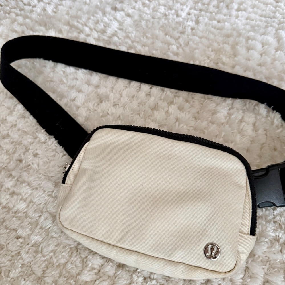 Lululemon Ivory & Black Belt Bag